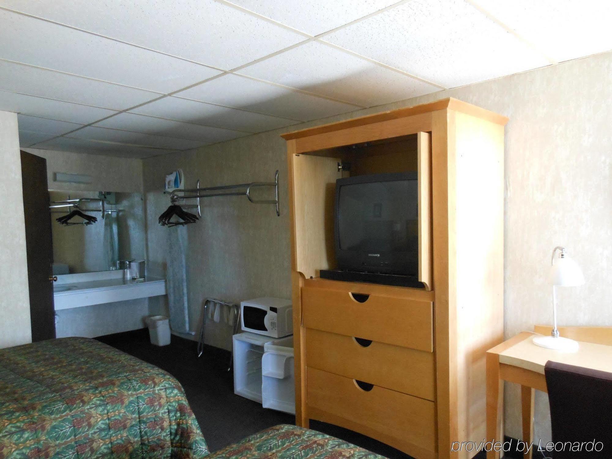 Howard Johnson By Wyndham West Yarmouth Cape Cod Dış mekan fotoğraf